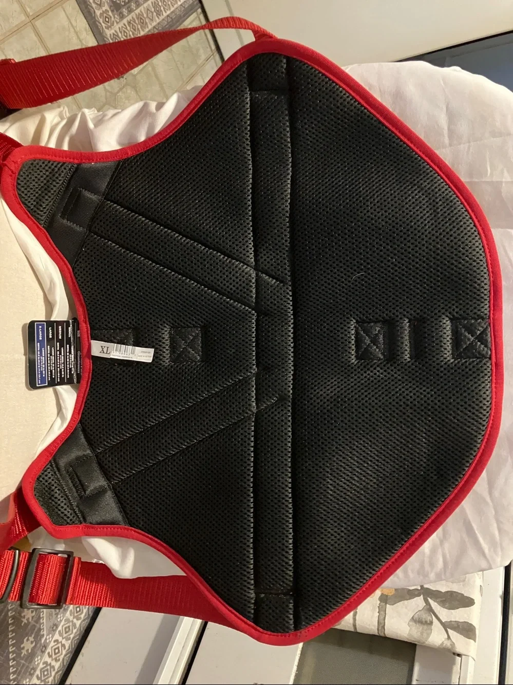 New. Kong tactical carrier for larger dogs or pets.  Never used sz XL